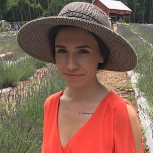 Meet your Posher, Carissa